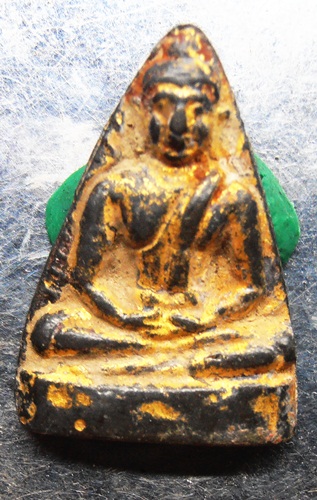 พระร่วงนั่งเนื้อชินตระกั่วลงทองเดิมในกรุ สวยๆเก่าๆครับ