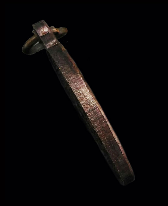 เคาะเดียว เหรียญเล็กหน้าใหญ่ หลวงปู่หมุน ปี42 เนื้อทองแดง ผิวรุ้ง จมูกโด่งๆ สวย กล่องเดิม