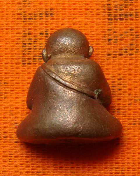 พระปิดตาปุ้มปุ้ย ชินบัญชร หลวงพ่อสาคร วัดหนองกรับ เนื้อทองแดง เลข ๑๕๗๒