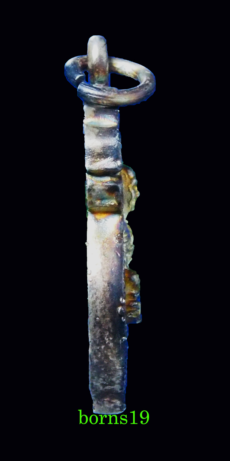 เหรียญหล่อหลวงพ่อเปิ่น  รุ่นสร้างมณฑปรอยพระพุทธบาทจำลอง  เนื้อเงิน กล่องเดิม สวยๆ