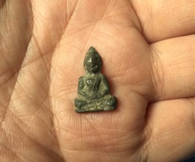 พระเชตุพน พิมพ์หน้าโหนก สุโขทัย เนื้อชินเงิน + บัตรรับรอง