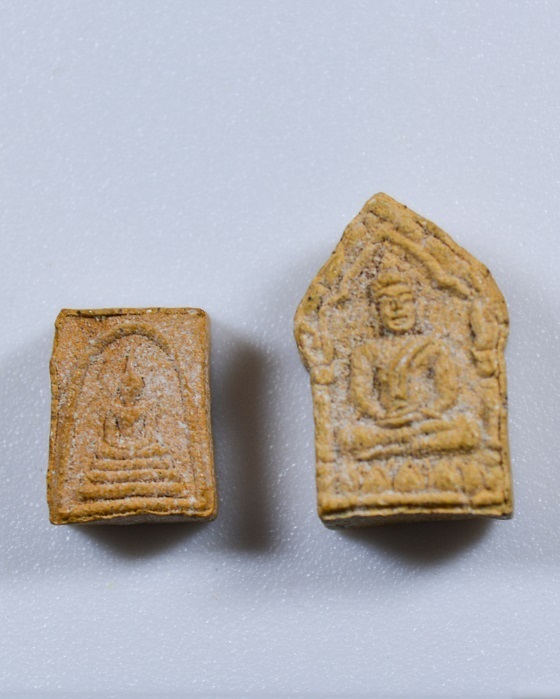 พิมพ์จิ๋วปี30เคาะเดียวแดง