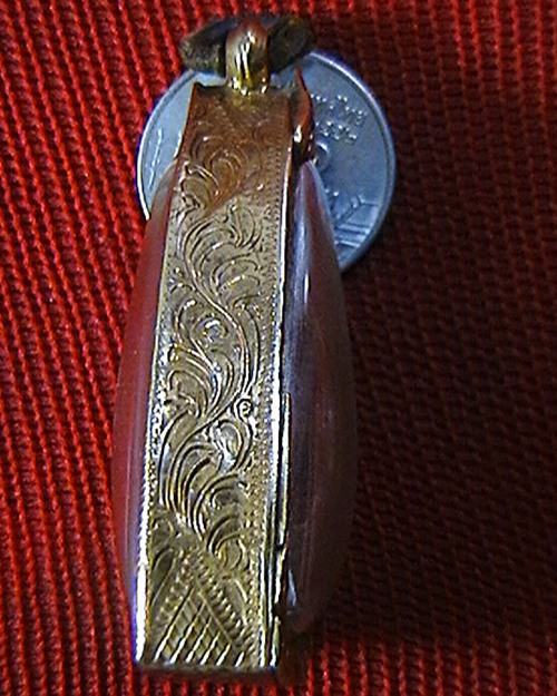  รูปหล่อหลวงพ่อโสธร วัดโสธรวรานรามวรวิหาร รุ่น ๘๐ ปี กรมตำหรวจ  พร้อมเลี่ยมทองยกซุ้มปิด9500บาทครับ  