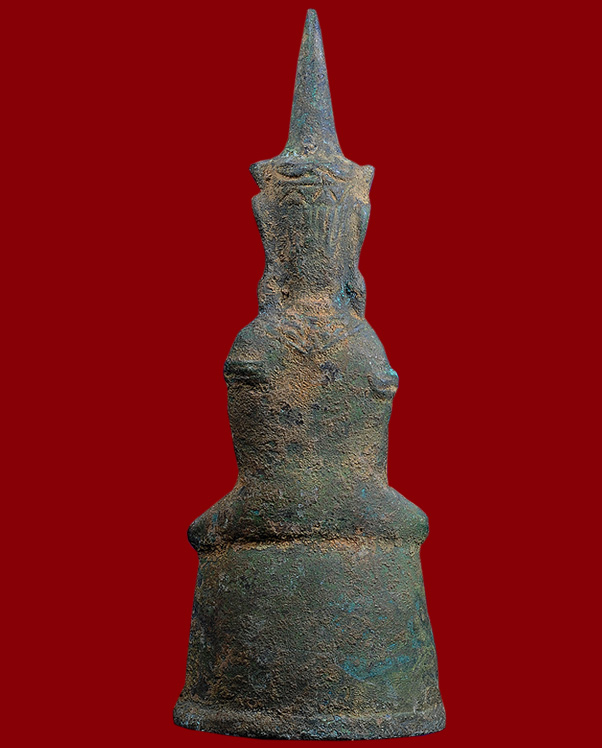 พระชัยอยุธยา ขนาดหน้าตัก ๒.๓ นิ้ว สูง ๖.๕ โดยประมาณ 