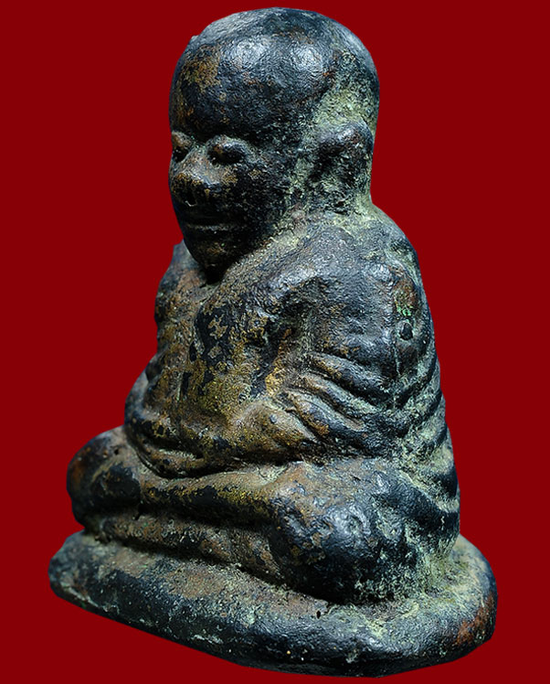 หลวงพ่อเงิน วัดบางคลาน จังหวัด พิจิตร รุ่นปืนแตก พิมพ์นิยม เศ ียรโต ปี ๒๕๒๘ (๒) 