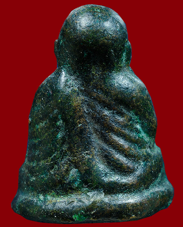 หลวงพ่อเงิน วัดบางคลาน จังหวัด พิจิตร รุ่นปืนแตก พิมพ์ไตรมาส ปี ๒๕๒๘ (๑) 