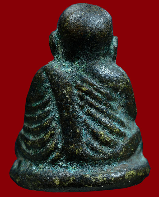 หลวงพ่อเงิน วัดบางคลาน จังหวัด พิจิตร รุ่นปืนแตก พิมพ์ไตรมาส ปี ๒๕๒๘ (๒) 