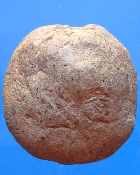 พระกรุกำแพงถม  พิมพ์ลูกเนียง