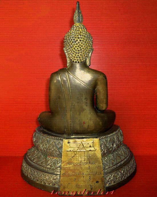 พระบูชาหลวงพ่อทอง วัดเขาตะเครา จ.เพชรบุรี รุ่นสร้างศาลาการเปรียญ หน้าตัก 5 นิ้วค่ะ