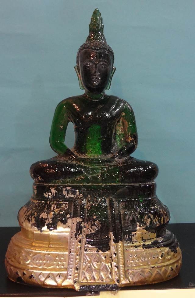  พระแก้วมรกต พิธี25ศตวรรษ เนื้อแก้วสีเขียวหน้าตัก 5 นิ้ว แจแปน