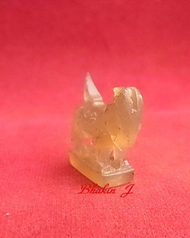 แพะเขาควายเผือก หลวงพ่อสิน วัดระหารใหญ่ ปี52 ขนาด  2X1.8 ซ.ม.สวยๆฉ่ำๆครับ  