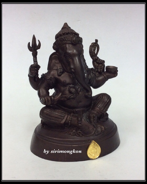 พระพิฆเนศ กรมศิลปากร ปี50 หน้าตัก3นิ้ว สูง4.5นิ้ว"ใต้ฐาน อุดพระพิฆเนศ เนื้อว่านเหลือง ปี50"