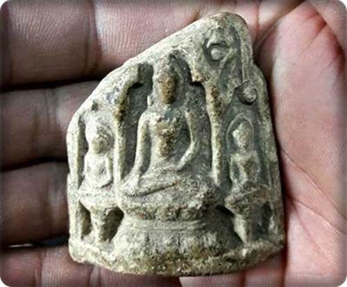 พระสามวัดดอนแก้วเป็นพระกรุเนื้อดินเผาพระกรุลำพูนหายากพร้อมใบประกาศที่1งานจังหวัดเลยราคาเบาเบา