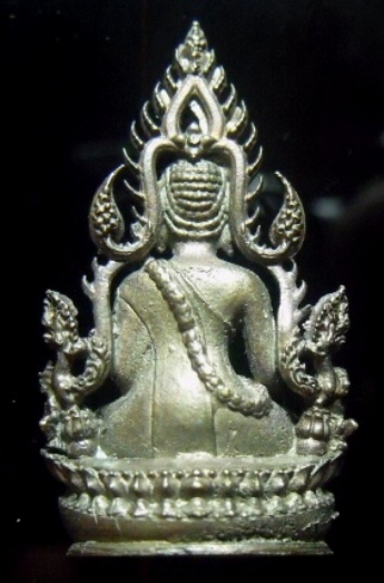 **วัดใจ**รูปหล่อพระพุทธชินราช เนื้อโลหะผสม ไม่ทราบที่**สวยๆ เชิญชมครับ