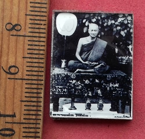 วัดใจเริ่ม 10 บาท กับ รูปถ่ายพระเกจิ ....AH382
