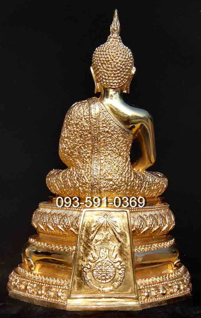 พระแก้วมรกต ทรงเครื่องฤดูฝน พุทธศิลป์ประณีตสวยงามมากขนาดหน้าตักกว้าง 7 นิ้ว ฐาน 11x6.5 นิ้ว สูง 15.5