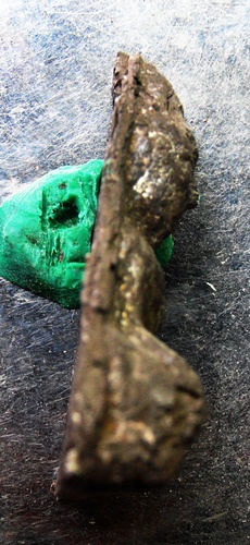 หลวงพ่อโตเนื้อชินเงินสวยๆครับ