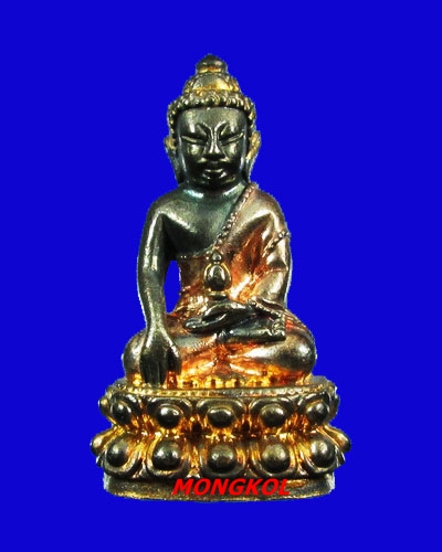 พระชุดกรรมการร่วมสร้างเจดีย์บูรพาฐิตวิริยาประชาสามัคคี หลวงพ่อสมชาย วัดเขาสุกิม พ.ศ.2540 จ.จันทบุรี