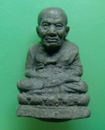 **วัดใจ**หลวงปู่ทวดเนื้อว่านลอยองค์ ประสบการณ์เครื่องบินตก วัดสะบ้าย้อย**สวยๆ ใส่กรอบพร้อมใช้ เชิญชม