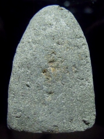 **วัดใจ**หลวงปู่ทวดเนื้อว่านหลังโรยผงตะไบ ใต้ฐานฝังตะกรุด ไม่ทราบที่**สวยๆ เชิญชมครับ