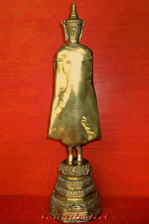 พระบูชาหลวงพ่อสัมฤทธิ์ วัดนาโคก จ.สมุทรสาคร ทรงเทริดปางห้ามญาติ สวยมากค่ะ