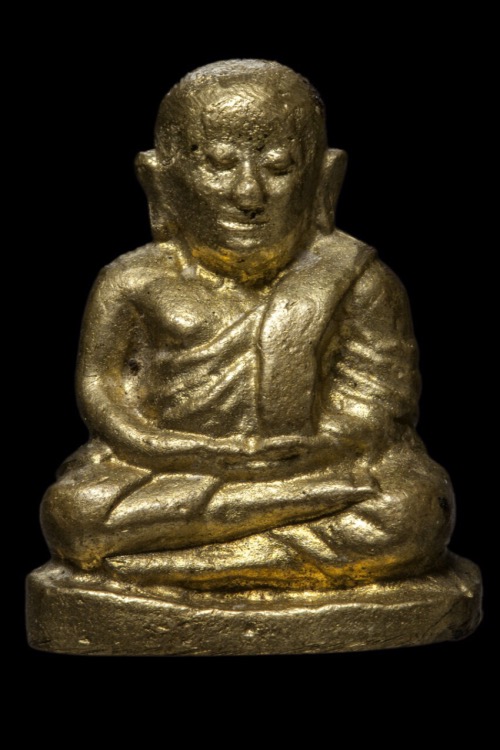 รูปหล่อหลวงพ่อเงิน บางคลานรุ่นช้างคู่เนื้อทองเหลือง วัดท้ายน้ำ ปี2526พร้อมกล่องสวยเดิม