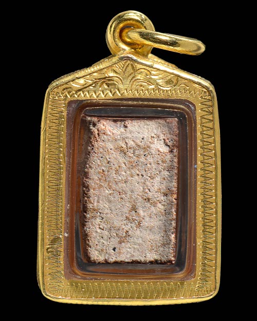 พระกรุนาดูนตัดเดียว จ.มหาสารคาม พิมพ์เม็ดแตง เนื้อมะขามเปียกคราบขาว องค์พระเด้งเด้ง สภาพสวยมาก