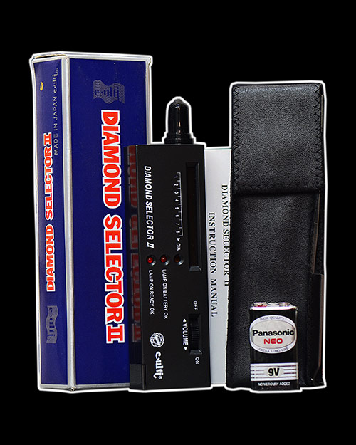 เครื่องเช็คเพชร+อุปกรณ์ครับ