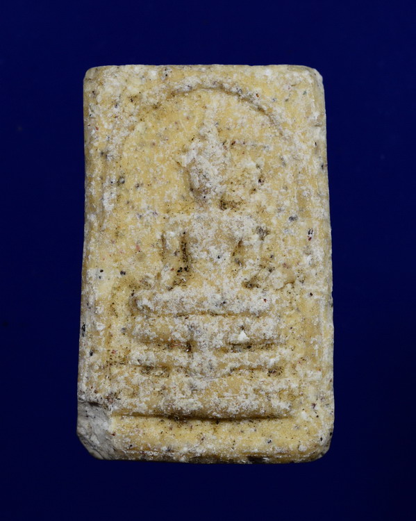 พระผงขนาดคะแนนไม่ทราบที่