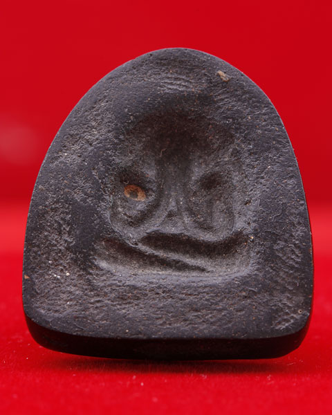 พระปิดตาหลังแบบไม่ทราบที่