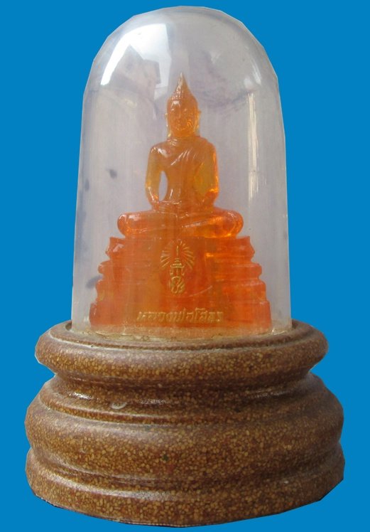 หลวงพ่อพระพุทธโสธรขนาดบูชาตั้งหน้ารถ เนื้อเรซิ่น ฐานเนื้อกระเบื้องหลังคาโบสถ์ พระสภาพสวยครับ