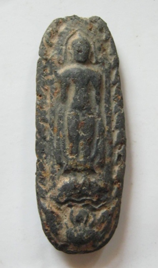 พระร่วงยืนเหยียบหัวจ้าวพยัคฆา กรุเจดีย์ 5 ยอด วัดห้วยเสือ จังหวัดเพชรบุรี หลวงปูศุขปลุกเสก ปี 2464 จ