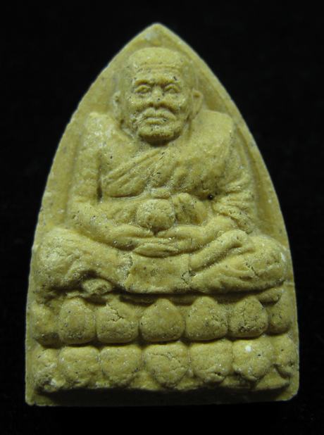 หลวงปู่ทวด หลังพระพิฆเนศ หลวงปู่หมุน ฐิตสีโล 2543 ออกวัดสุทัศน์ เนื้อขาวแก่ขมิ้น (1)