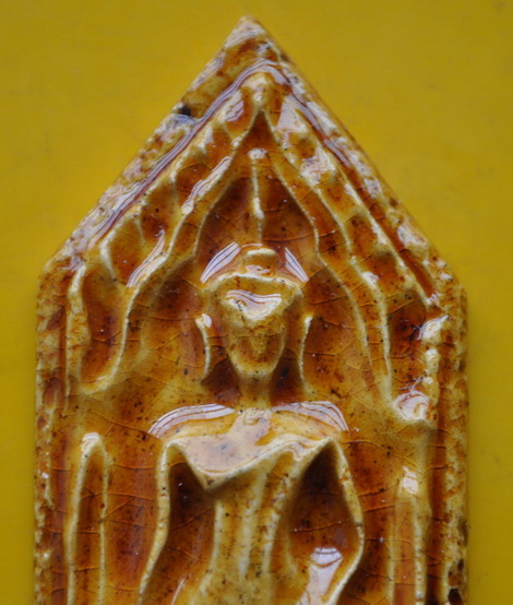 ขุนแผนสมบูรณ์ทรัพย์เคลือบเหลืองปีกกว้าง หลวงปู่ชื้น วัดญาณเสน 