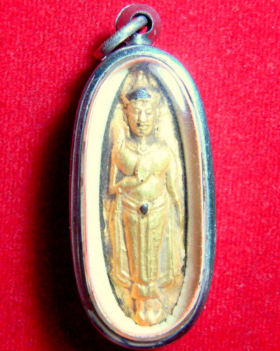 พระร่วงพิมพ์ทรงเครื่อง ว่านหน้าทองกรุ จ.กำแพงเพชร