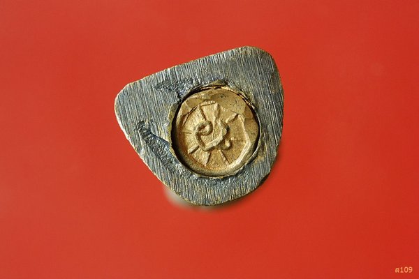 รูปหล่อหลวงปู่ทวด วัดช้างให้...../2