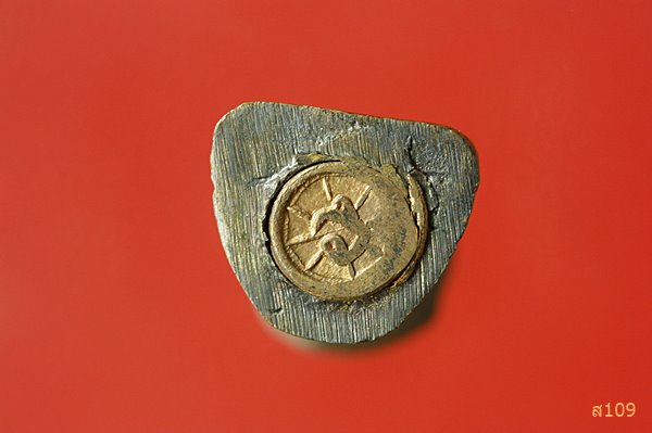 รูปหล่อหลวงปู่ทวด วัดช้างให้...../1