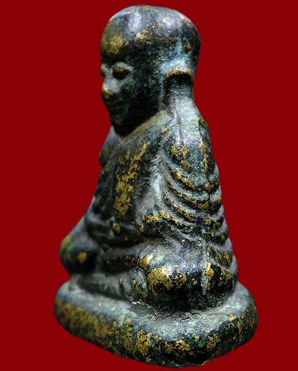  หลวงพ่อเงิน วัดบางคลาน จังหวัด พิจิตร รุ่นปืนแตก พิมพ์เศียรกลม ปี ๒๕๒๘ (๑) 