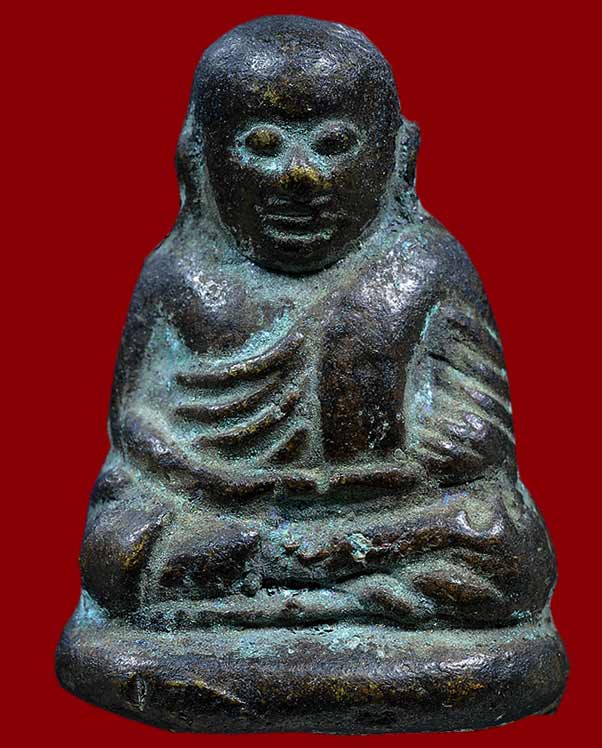  หลวงพ่อเงิน วัดบางคลาน จังหวัด พิจิตร รุ่นปืนแตก พิมพ์เศียรกลม ปี ๒๕๒๘ (๒) 