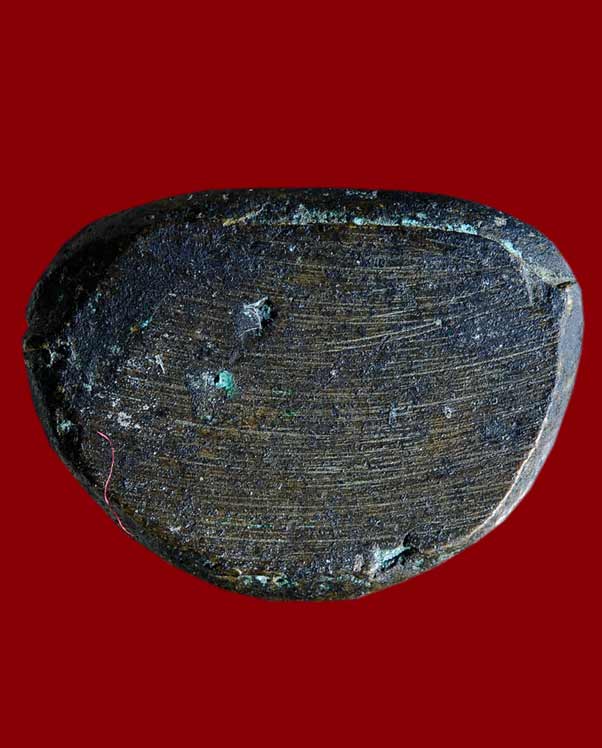  หลวงพ่อเงิน วัดบางคลาน จังหวัด พิจิตร รุ่นปืนแตก พิมพ์เศียรกลม ปี ๒๕๒๘ (๒) 