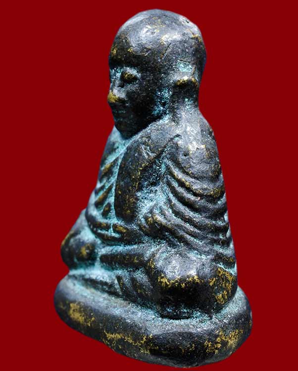  หลวงพ่อเงิน วัดบางคลาน จังหวัด พิจิตร รุ่นปืนแตก พิมพ์เศียรกลม ปี ๒๕๒๘ (๓) 