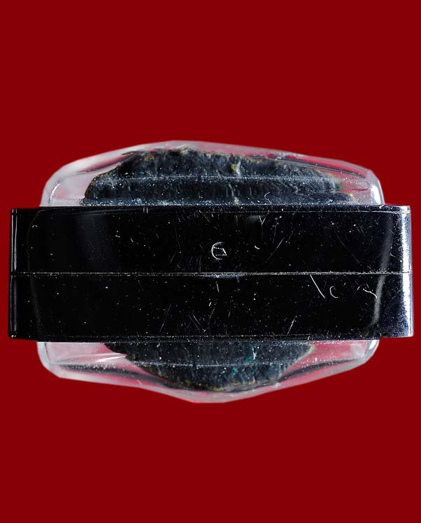  หลวงพ่อเงิน วัดบางคลาน จังหวัด พิจิตร รุ่นปืนแตก พิมพ์นิยมเศียรโต พร้อมเลี่ยมตลับพุก ปี ๒๕๒๘ (๑) 