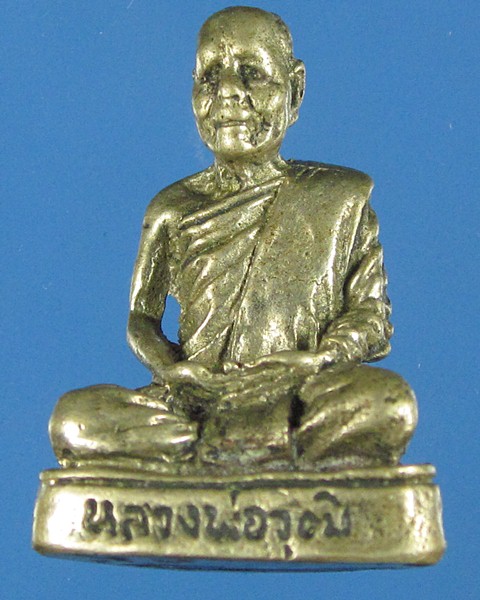 รูปหล่อหลวงพ่อวุฒิ วัดเจริญผล จ.นครสวรรค์