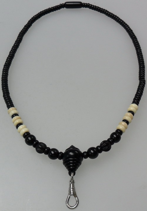 สร้อยมงคลจากธรรมชาติครับ สวย ขลัง เท่ห์ๆ เหมาะกับห้อยพระองค์โปรดครับ...