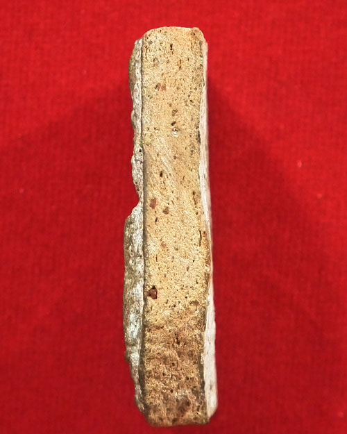 พระแผงนาดูนตัด องค์ยอดขุนพล  กรุพระบรมธาตุนาดูน จ.มหาสารคาม 