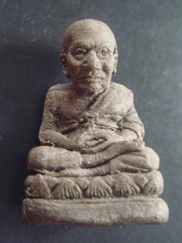 หลวงปู่ทวด ลอยองค์เนื้อว่านวัดสะบ้าย้อย จ.สงขลา ปี 39