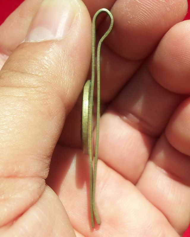 แหนบหลวงพ่อโสธร จ.ฉะเชิงเทรา ปี 2509 เนื้ออัลปาก้า