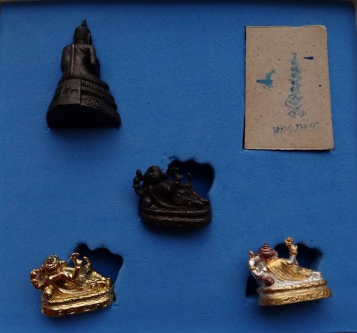 ชุดกรรมการ รุ่นร่ำรวยเงินทอง วัดพยาญาติ อยุธยา 5องค์ เคาะเดียวเบาๆๆ130