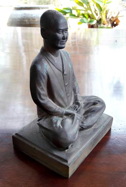 รูปเหมือนบูชาคุณแม่บุญเรือน วัดอาวุธ กรุงเทพฯ