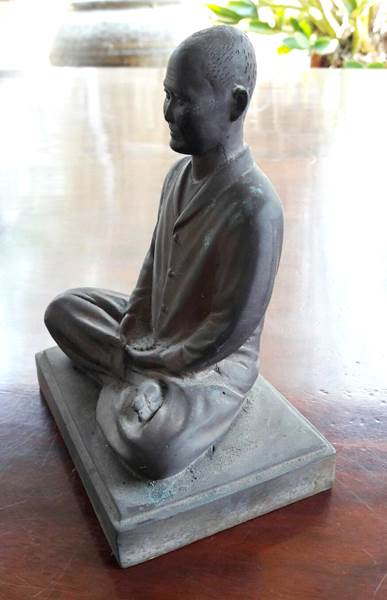 รูปเหมือนบูชาคุณแม่บุญเรือน วัดอาวุธ กรุงเทพฯ